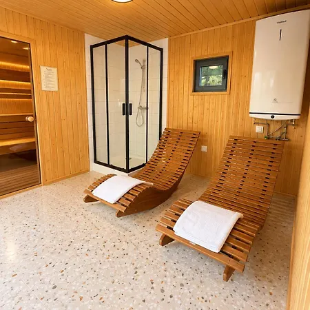Apartment Mayer Wood *